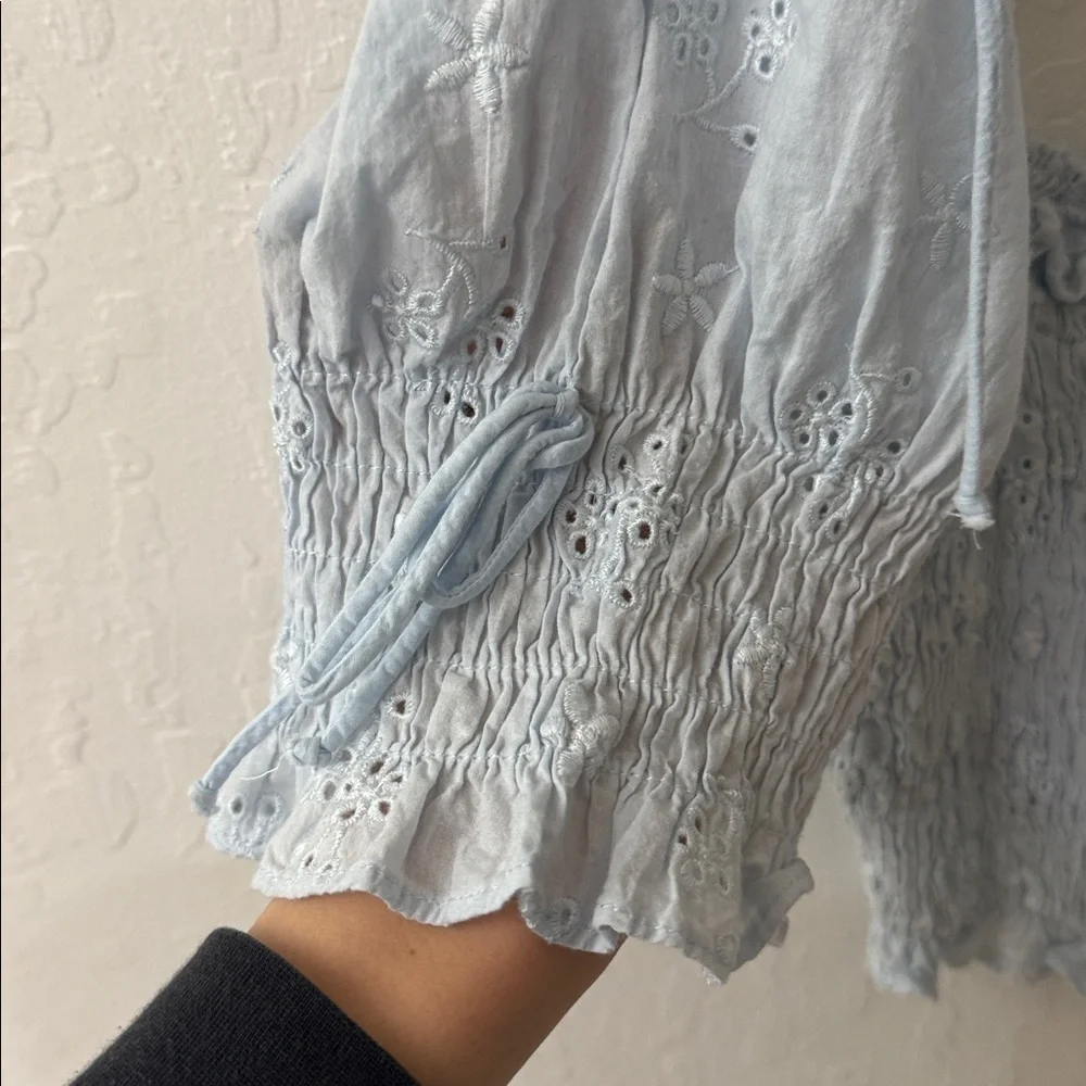 Beige Botany Blue Eyelet Smocked Crop Tie Shoulder Puff Sleeve Floral Blouse M - Picture 3 of 6